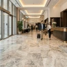 Kusursuz Bir Lobi Tasarımı: Otel ve Rezidans Girişlerinde Hangi Taşlar Tercih Edilmeli?
